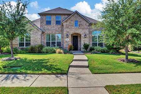 877 Clear Water Drive Allen, TX 75013