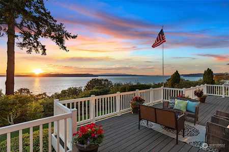 26037 Marine View Dr S Des Moines, WA 98198