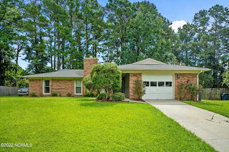 305 Wildwood Drive Jacksonville, NC 28546