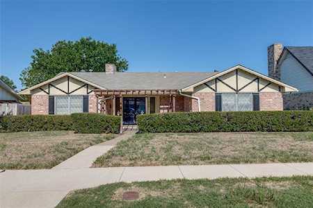 905 Arrowhead Drive Garland, TX 75043