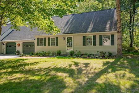 25 Riverbend Dr Yarmouth, ME 04096