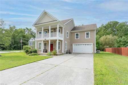 805 Fernbridge Place Chesapeake, VA 23320