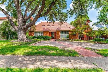 2341 Lofton Terrace Fort Worth, TX 76109