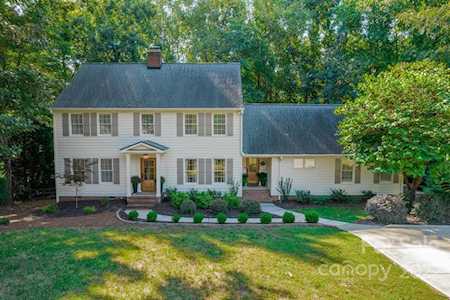 333 Pine Creek Dr Charlotte, NC 28270