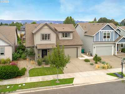 819 S Corinne DR Newberg, OR 97132