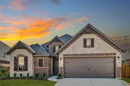 225 Cattlemans Trail Saginaw, TX 76131