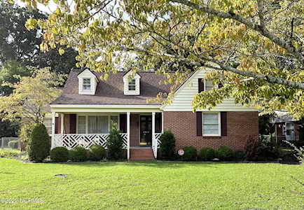 2313 Woodland Avenue New Bern, NC 28562