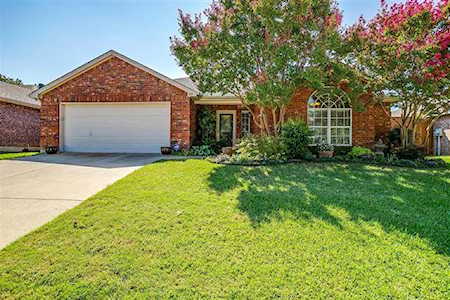 959 Benjamin Drive Burleson, TX 76028