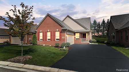 6920 Stonewood Place Dr Independence Twp, MI 48346