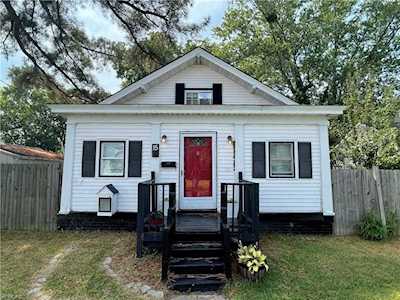 15 W Sherwood Ave Hampton, VA 23663
