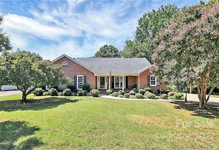2030 Kimway Dr Matthews, NC 28105