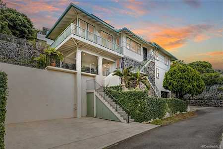 2582F Pacific Hts Road Honolulu, HI 96813