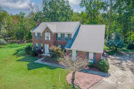 9020 Sutherland Dr Huntersville, NC 28078