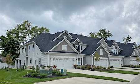32024 Tuscan Ln #F-1 Avon Lake, OH 44012