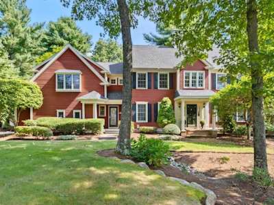 35 Village Lane Hanover, MA 02339