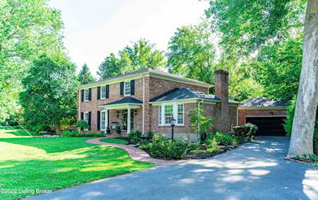 2322 Thornhill Rd Louisville, KY 40222