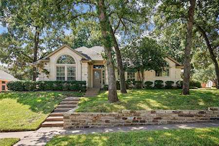 8300 Shady Oaks Drive North Richland Hills, TX 76182