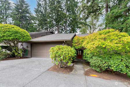 129 168th Ave NE Bellevue, WA 98008