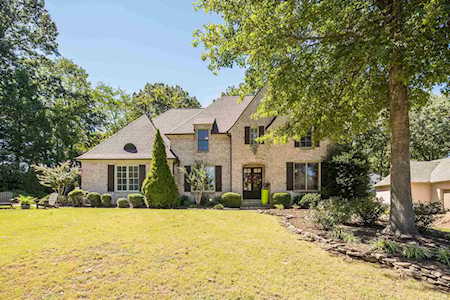 3179 Steeplegate Dr Germantown, TN 38138