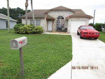 5586 Pebble Brook Ln Boynton Beach, FL 33472