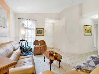 15924 SW 81st Ter Miami, FL 33193