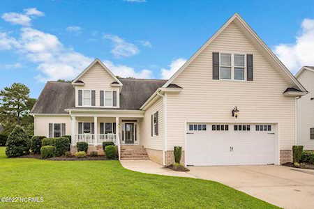 712 Stillwater Dr Winterville, NC 28590