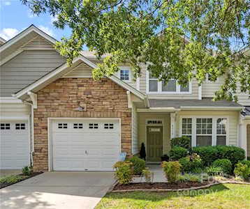8315 Brookings Dr Charlotte, NC 28269