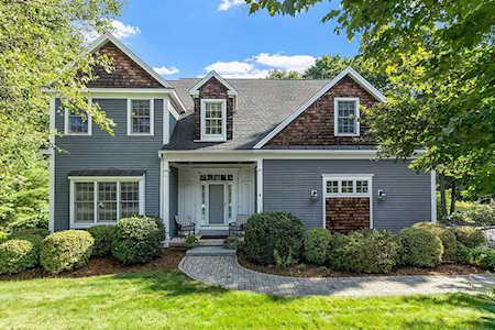 5 Wildewood Dr Paxton, MA 01612