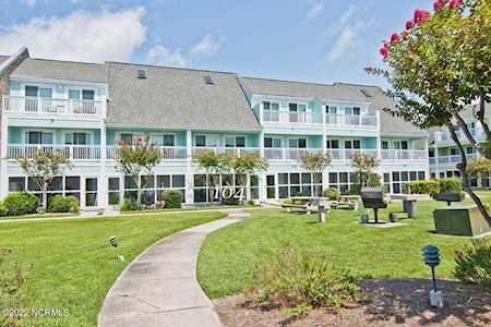 9201 Coast Guard Road Emerald Isle, NC 28594