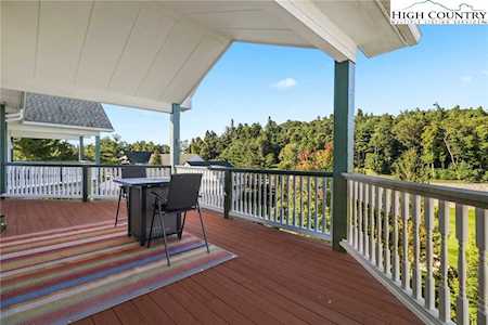 240 Village Dr Blowing Rock, NC 28605