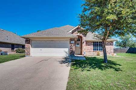 1208 Lake Forest Drive Grand Prairie, TX 75052