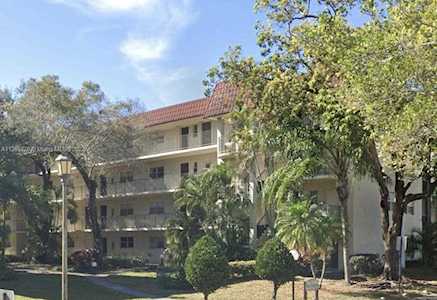 3280 Spanish Moss Ter #203 Lauderhill, FL 33319