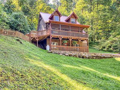 61 Calm Creek Rd Waynesville, NC 28785