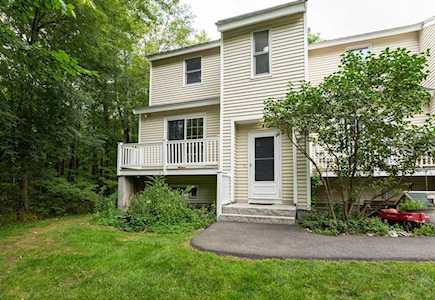 34 Pine Meadows Dr Exeter, NH 03833