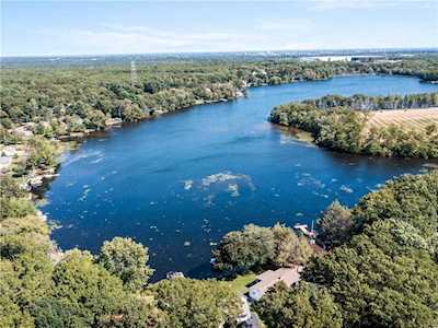 18 East Scenic View Dr Johnston, RI 02919