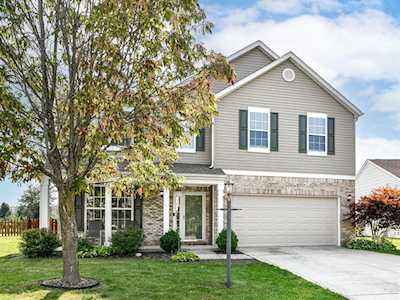 12133 Carriage Stone Dr Fishers, IN 46037