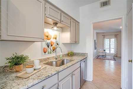 4320 Bellaire Drive S #234W Fort Worth, TX 76109