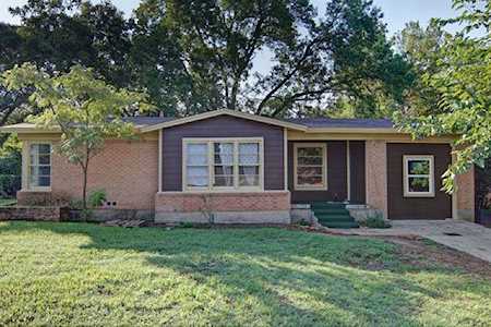 2132 Briardale Road Fort Worth, TX 76119