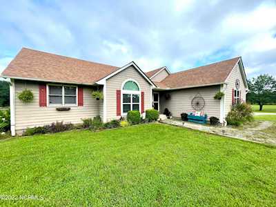 489 Bridal Creek Drive Burgaw, NC 28425