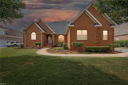 916 Jodi Lynn Trl Chesapeake, VA 23322