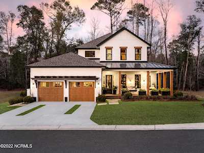 3744 White Cliffs Drive Castle Hayne, NC 28429