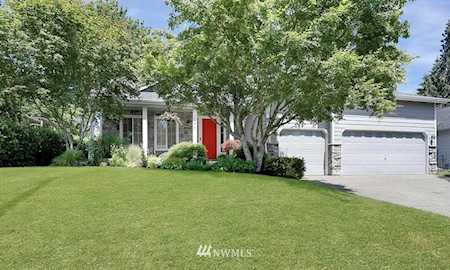 19206 Evergreen Dr Bonney Lake, WA 98391