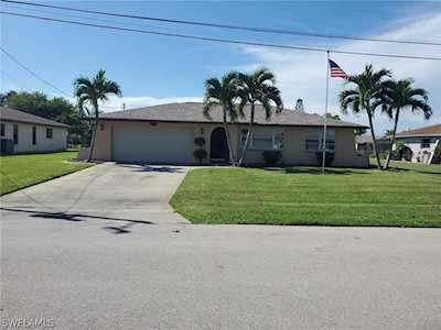1904 SE 14th Terrace Cape Coral, FL 33990
