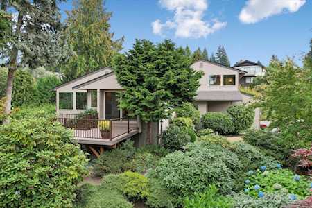 6025 95th Place SW Mukilteo, WA 98275