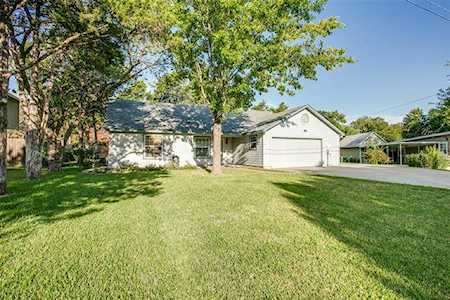 1213 Killarney Street Grapevine, TX 76051