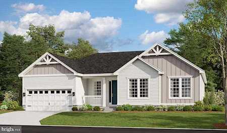 809 Roundhouse Dr Brunswick, MD 21716