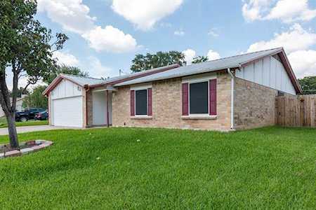 3505 Pinto Court Arlington, TX 76017