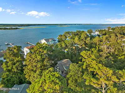 7703 Sound Drive Emerald Isle, NC 28594
