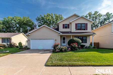 209 Northbrook Ct Davenport, IA 52806