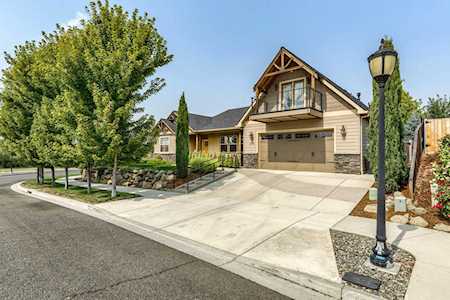1070 St Francis Dr Medford, OR 97504